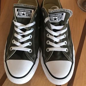 hunter green chuck taylors